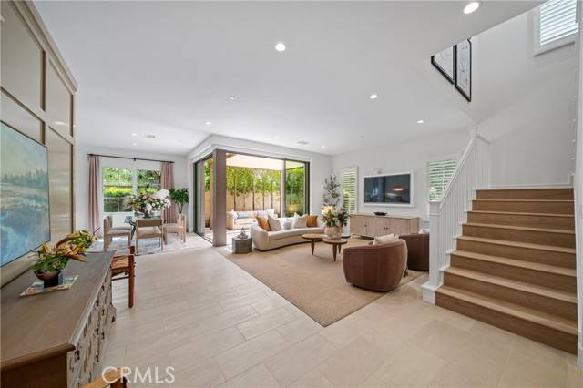 Irvine, CA 92602,111 Vigna