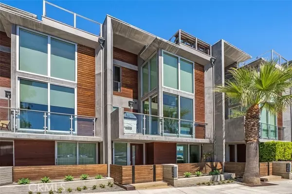 3306 Via Oporto, Newport Beach, CA 92663