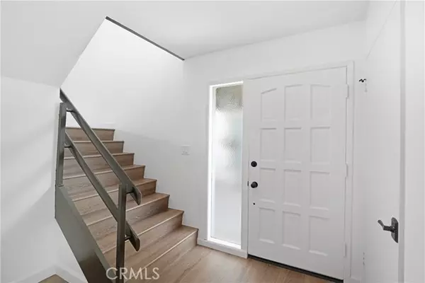 Newport Beach, CA 92660,2002 Barranca