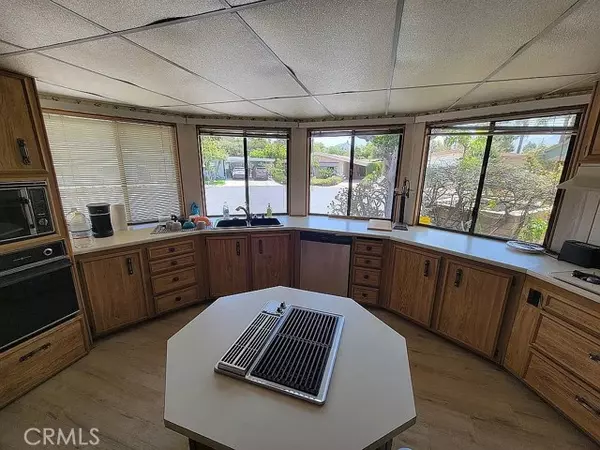 Camarillo, CA 93012,18 Tahquitz Court #217