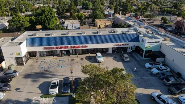 1722 W 1st Street, Santa Ana, CA 92703
