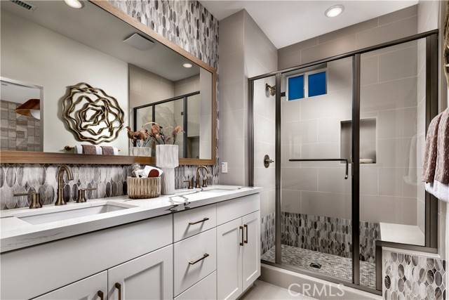 Santa Fe Springs, CA 90670,11743 Florence Avenue #32
