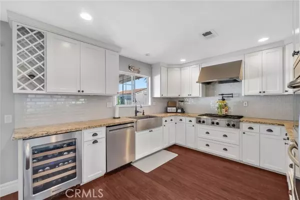 2622 S Pacific Avenue, Santa Ana, CA 92704