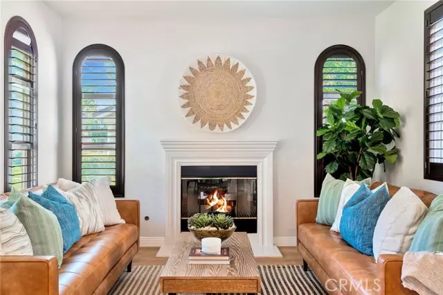 8 Caltrop Way, Ladera Ranch, CA 92694
