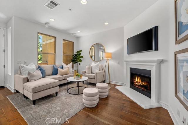 180 Guinevere, Irvine, CA 92620