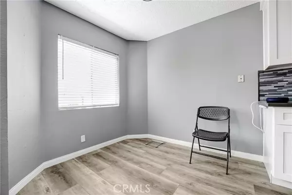 Van Nuys (los Angeles), CA 91406,8020 Langdon Avenue #211