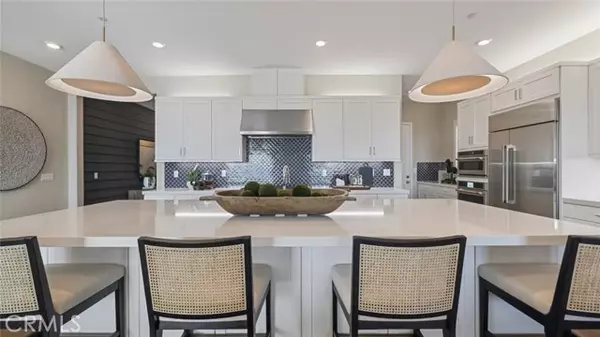 Valencia (santa Clarita), CA 91354,29432 Via Diamante