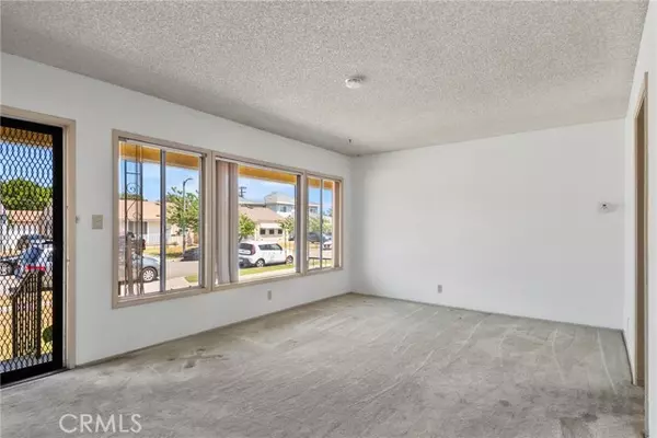Lakewood, CA 90712,5223 Montair Avenue