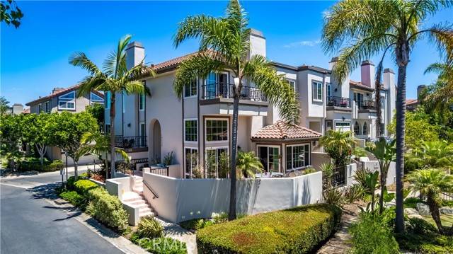 19325 Peachtree Lane, Huntington Beach, CA 92648