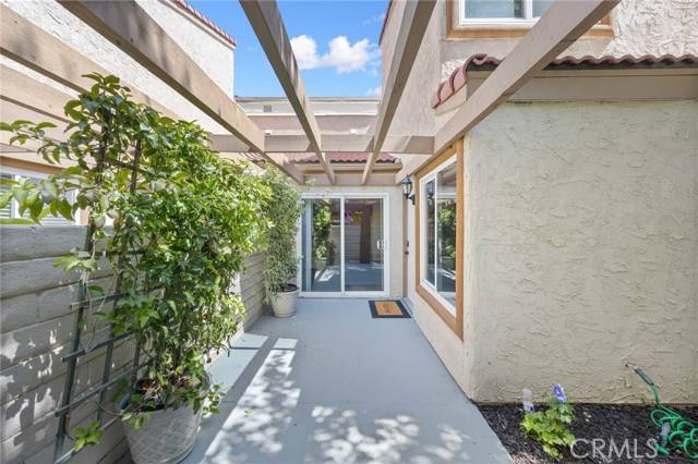 Fullerton, CA 92835,1304 Calle Grande #68