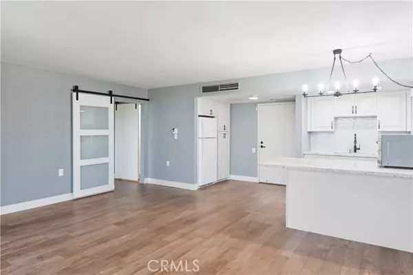 Laguna Woods, CA 92637,24055 W Paseo Del Lago #962