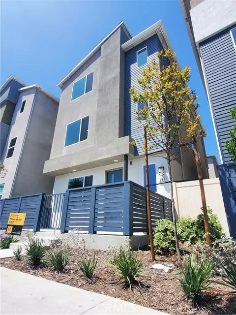 Santa Ana, CA 92701,252 North Standard