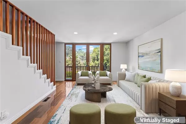 Los Angeles, CA 90068,2820 Oak Point Drive