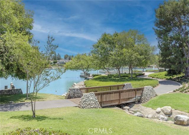 Irvine, CA 92604,4 Lakeknoll #43