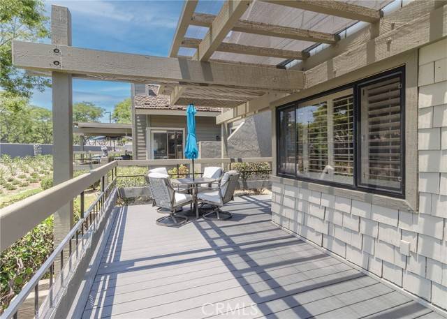 Irvine, CA 92604,4 Lakeknoll #43