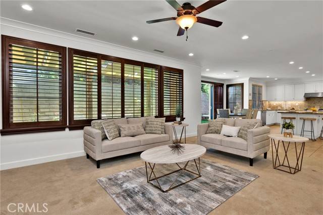 Irvine, CA 92618,24 Umbria