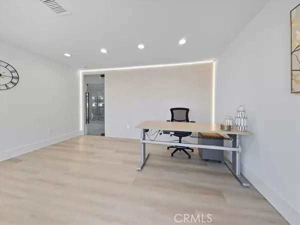 Anaheim, CA 92807,1240 N Jefferson Street