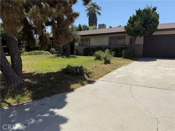5874 Olive Avenue,  Rialto,  CA 92377
