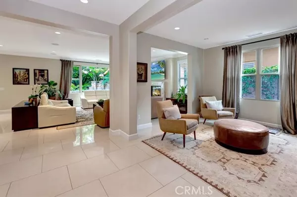 Irvine, CA 92620,27 Looking Glass