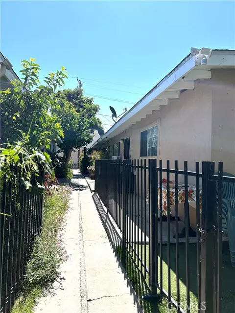 Santa Ana, CA 92707,1813 Evergreen Street