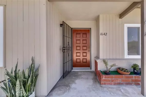 Tustin, CA 92705,1642 Tiffany Place