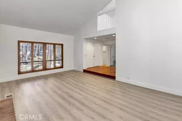 Lake Forest (el Toro), CA 92630,24946 Ravenswood
