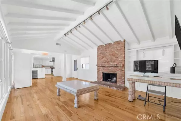 Tarzana (los Angeles), CA 91356,5701 Corbin Avenue