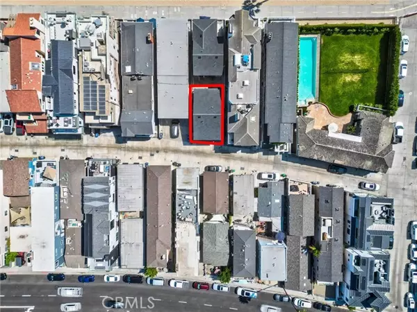 Newport Beach, CA 92663,1816 W Oceanfront
