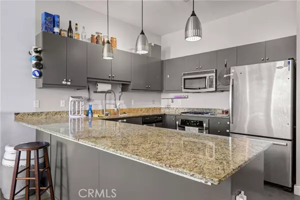 Anaheim, CA 92805,435 West Center Street Promenade #400