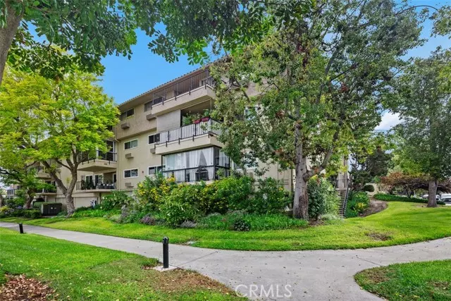 Laguna Woods, CA 92637,2381 Via Mariposa West #3A