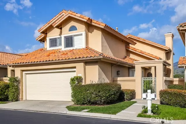 58 Via Candelaria, Laguna Hills, CA 92679