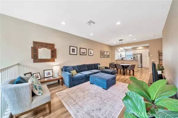 5325 Pacific Terrace #102, Hawthorne, CA 90250