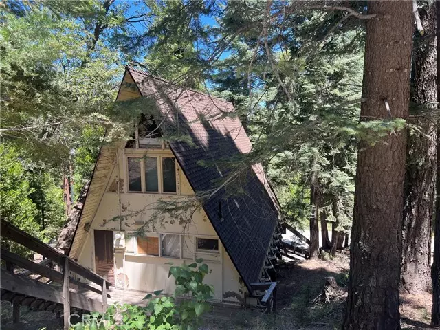 841 Glen View Lane, Twin Peaks, CA 92391