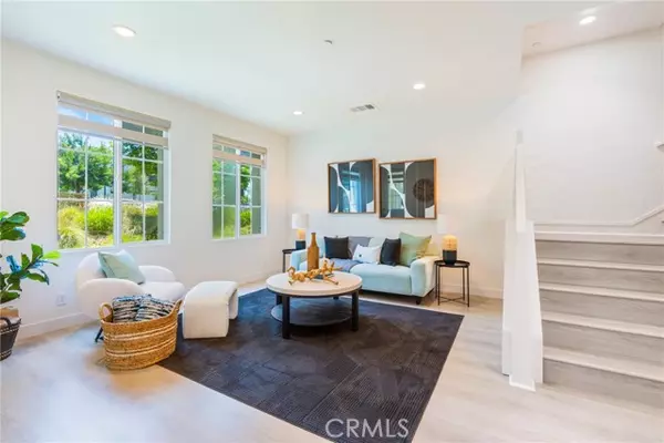 Irvine, CA 92618,747 Beacon