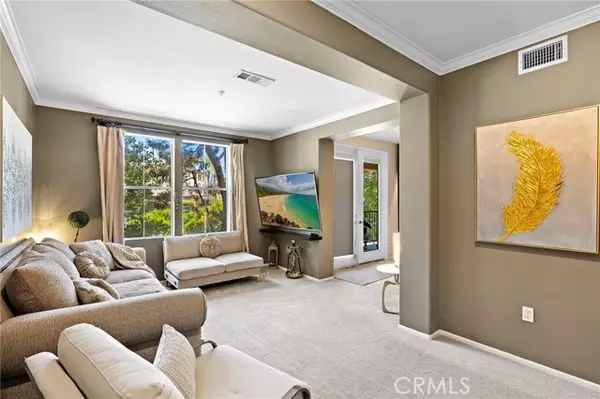 Irvine, CA 92612,3247 Watermarke Place