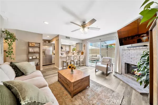 17601 Newland Street #D, Huntington Beach, CA 92647