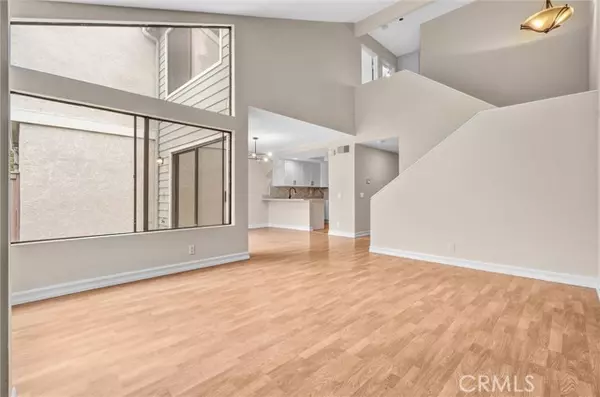 Irvine, CA 92606,401 Deerfield Avenue #84