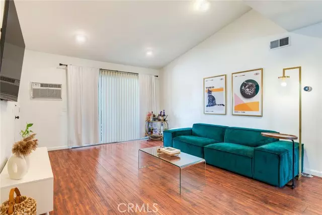 23292 Orange Avenue #6, Lake Forest (el Toro), CA 92630