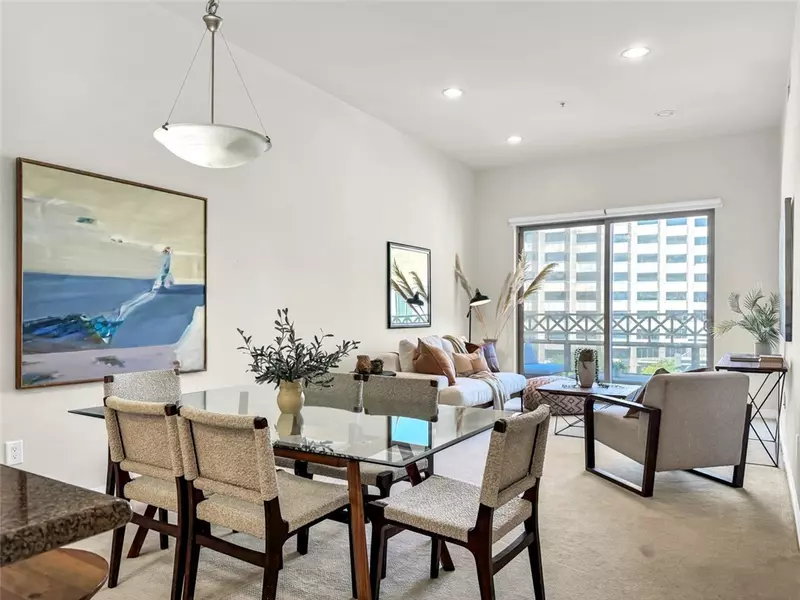 931 E Walnut Street #607, Pasadena, CA 91106