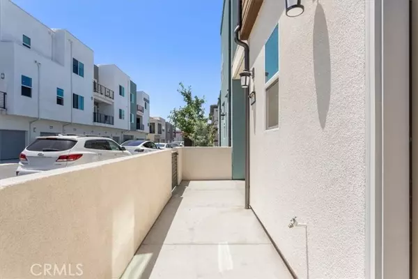 Irvine, CA 92618,352 Merit