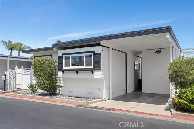 Newport Beach, CA 92660,94 Yorktown