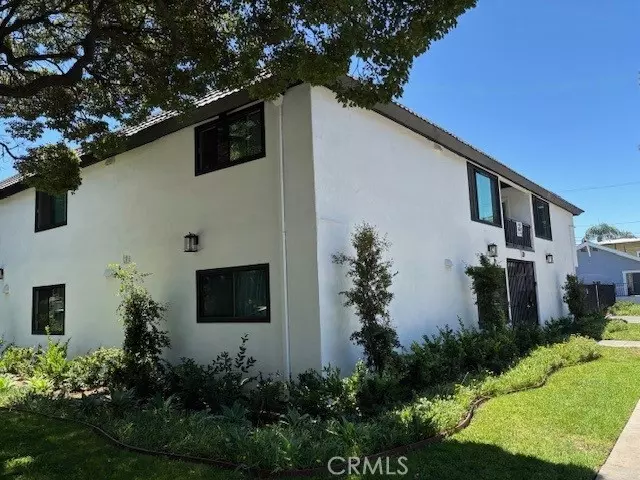120 E Pine Street, Santa Ana, CA 92701