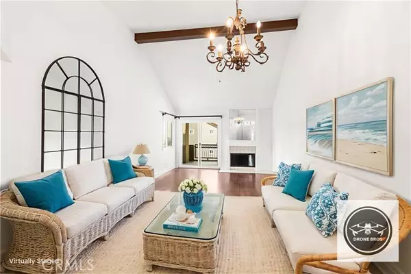 430 Lake Street #304, Huntington Beach, CA 92648