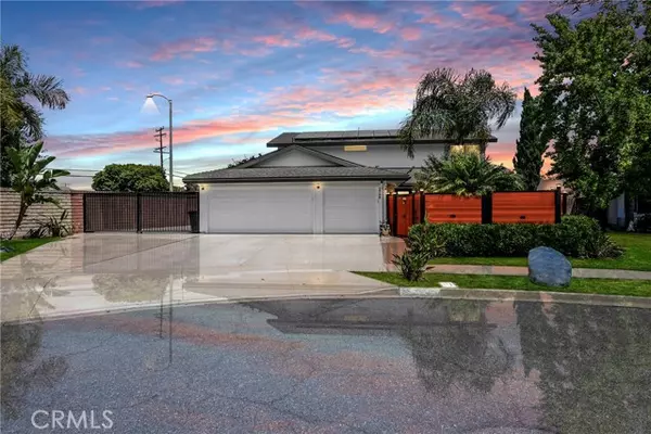 2798 Redwing Circle, Costa Mesa, CA 92626