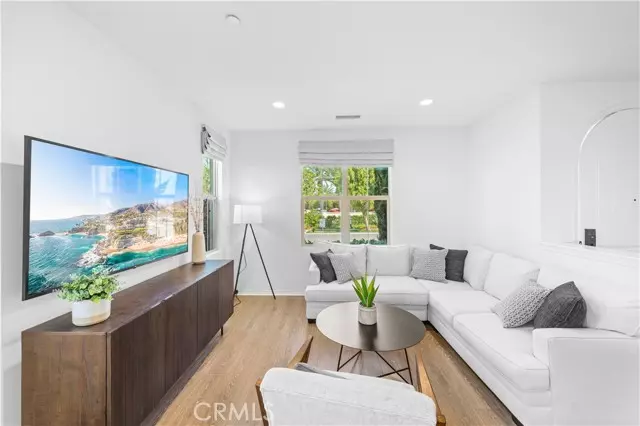 Irvine, CA 92620,176 Parkwood