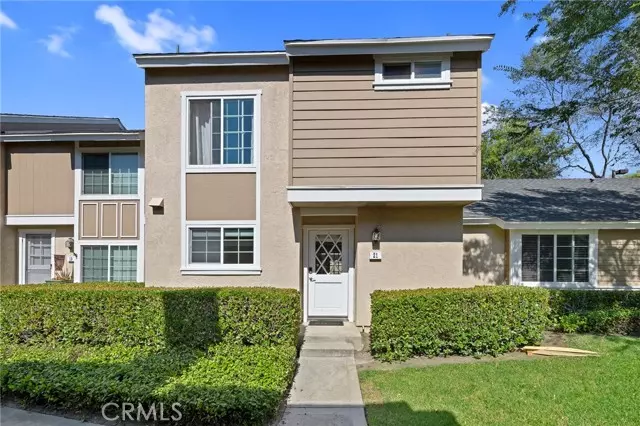 21 Greenbough #124, Irvine, CA 92614