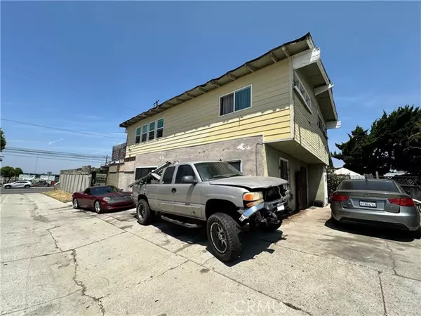 Signal Hill, CA 90755,2238 Walnut Avenue