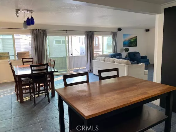 Newport Beach, CA 92663,4704 Seashore Drive