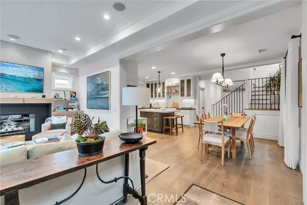 Corona Del Mar (newport Beach), CA 92625,613 Larkspur Avenue