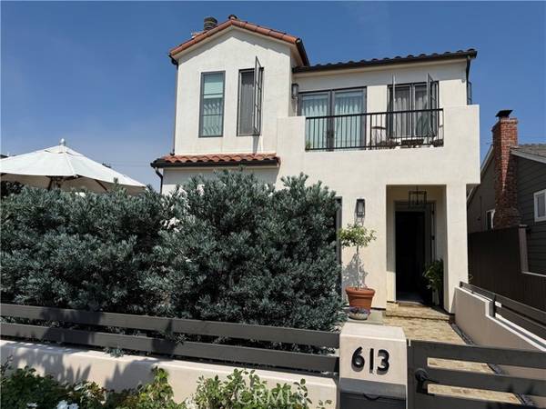 613 Larkspur Avenue, Corona Del Mar (newport Beach), CA 92625